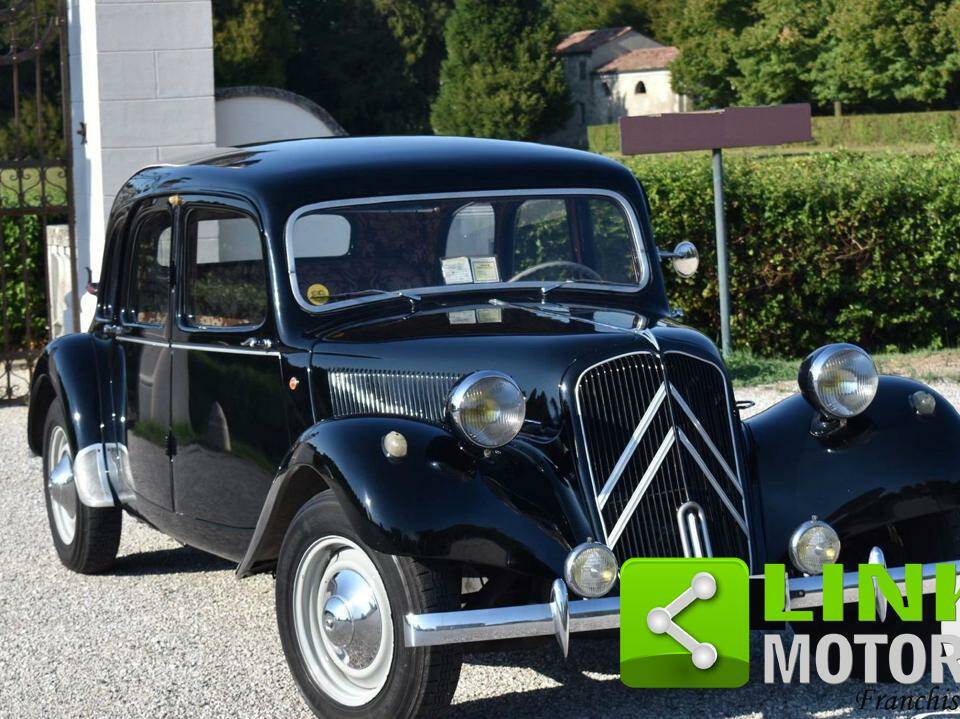 Afbeelding 4/10 van Citroën Traction Avant 11 B&#x2F;D (1955)