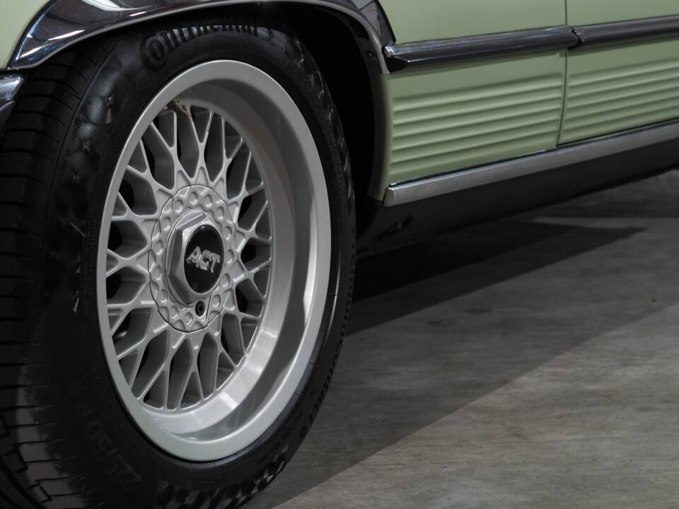 Image 27/66 of Mercedes-Benz 450 SLC (1977)