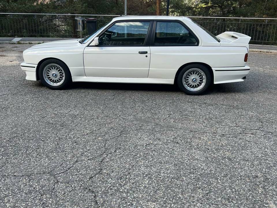 Bild 15/88 von BMW M3 (1988)