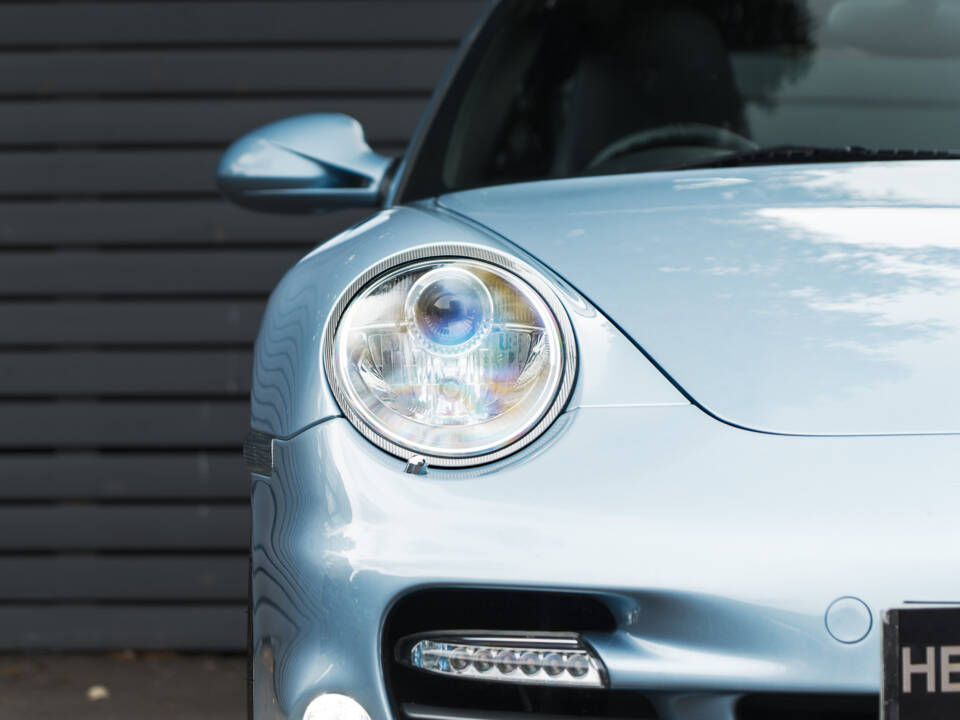 Bild 12/43 von Porsche 911 Turbo (2011)