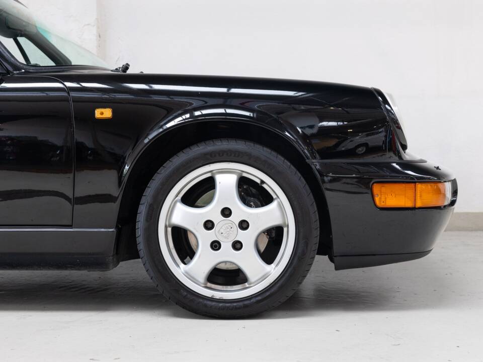 Bild 26/30 von Porsche 911 Carrera 4 (1990)