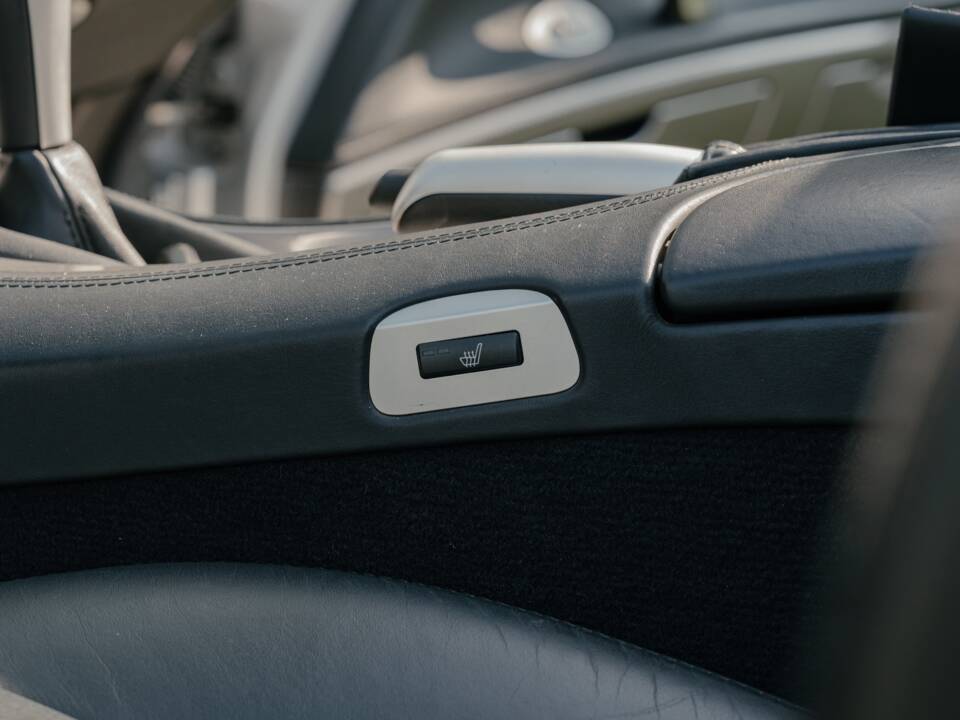 Image 126/185 of BMW Z8 (2001)