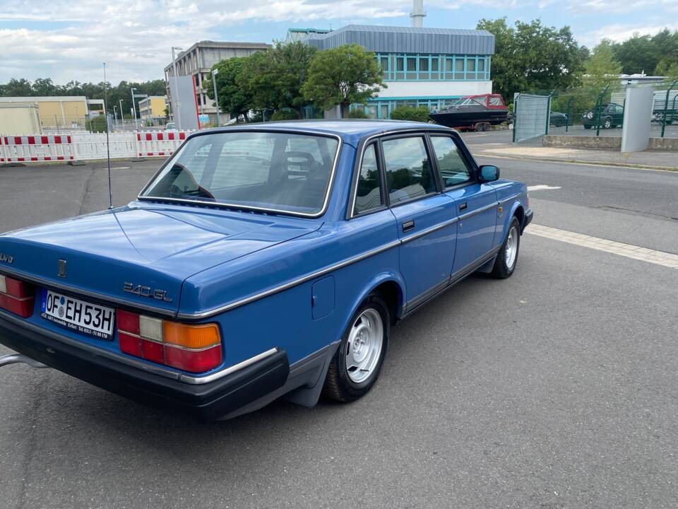 Imagen 6/13 de Volvo 240 (1988)