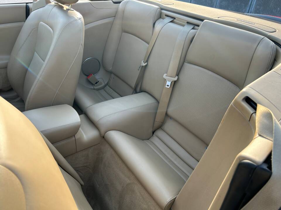 Image 13/36 of Jaguar XK 4.2 (2007)