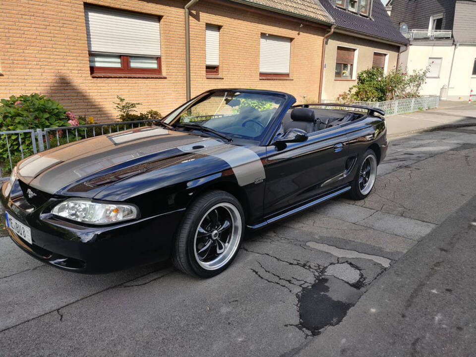 Bild 2/7 von Ford Mustang GT (1994)