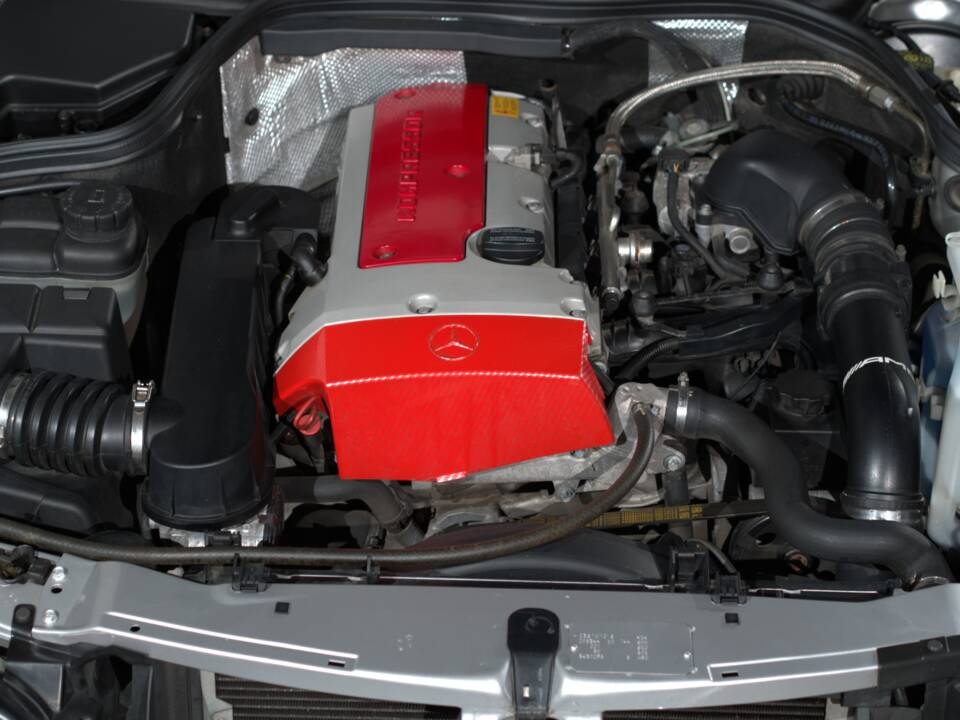 Image 8/28 of Mercedes-Benz CLK 200 Kompressor (2001)