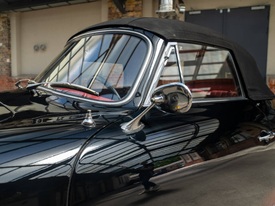 Image 15/24 of Porsche 356 B 1600 (1961)