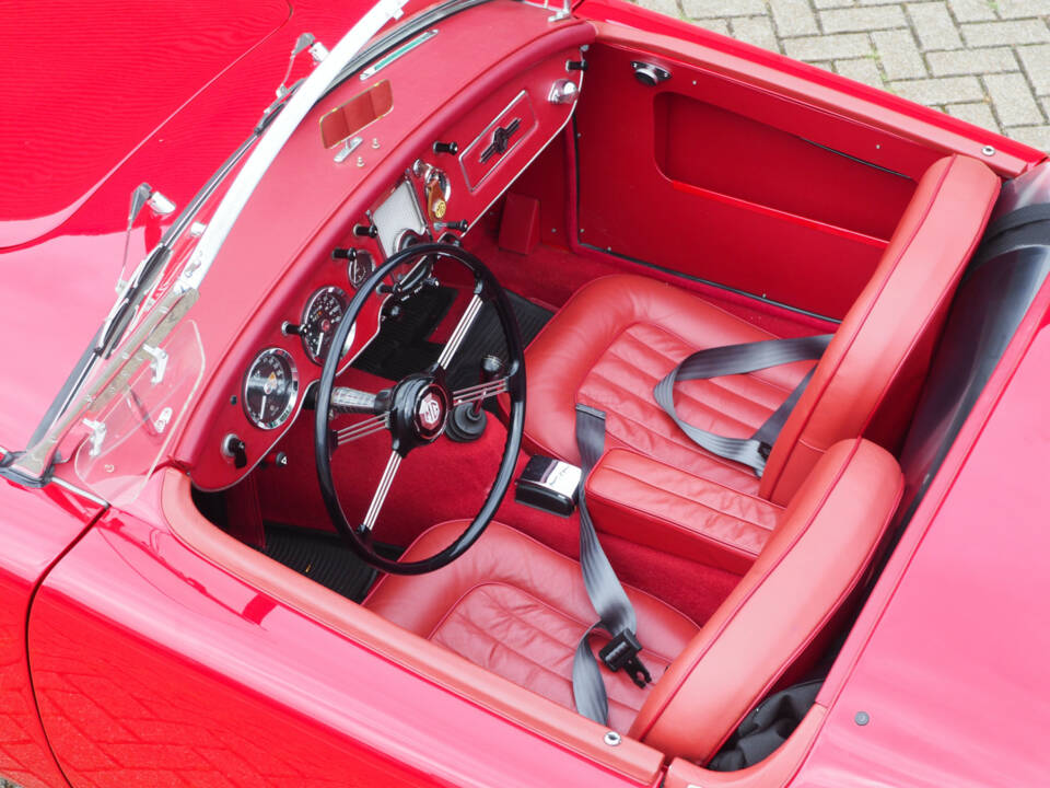 Afbeelding 7/15 van MG MGA 1600 DeLuxe (1962)