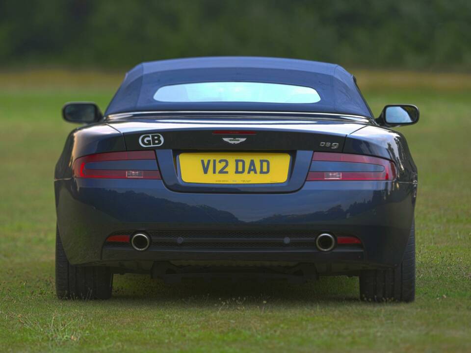 Image 21/50 of Aston Martin DB 9 Volante (2006)