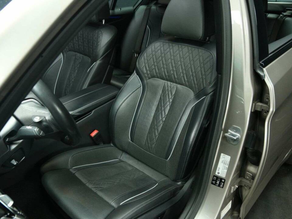 Image 11/50 of ALPINA B5 Biturbo AWD (2017)