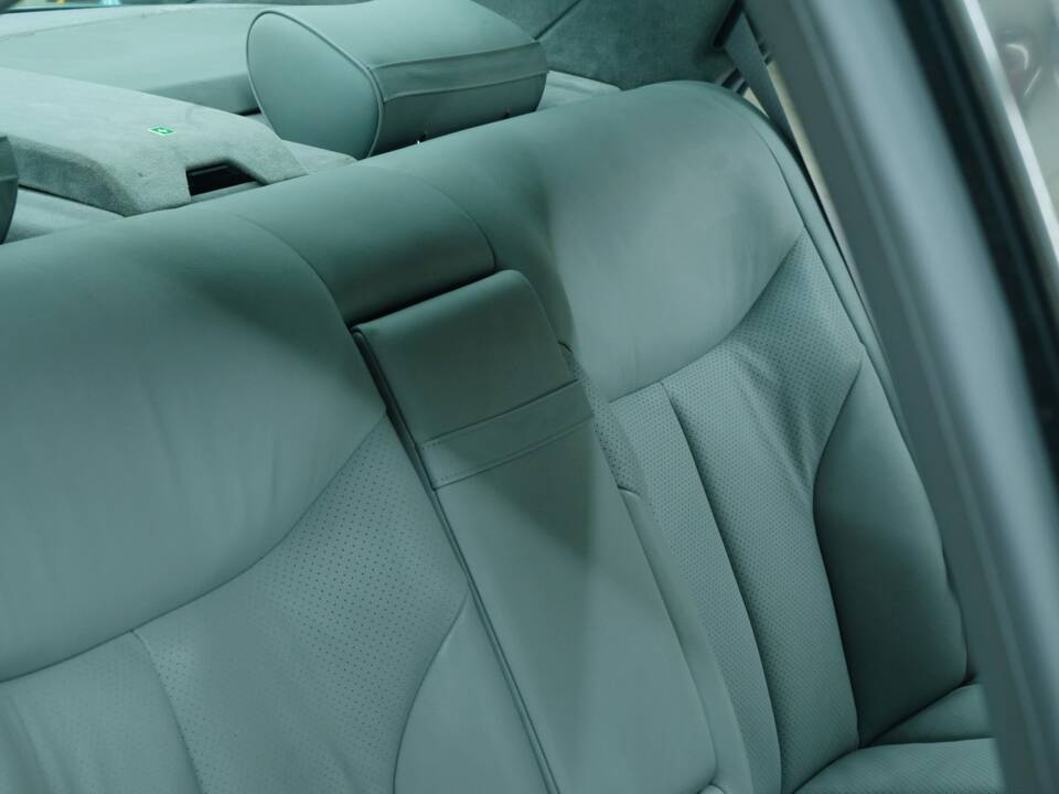 Bild 42/50 von Mercedes-Benz 300 SE (1991)