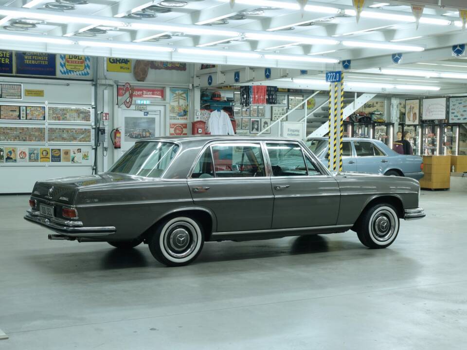 Bild 13/50 von Mercedes-Benz 300 SEL (1967)