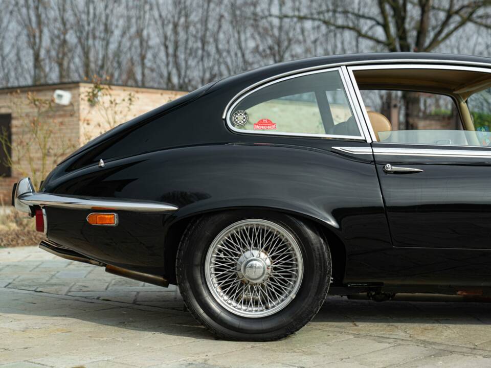 Imagen 22/50 de Jaguar E-Type V12 (2+2) (1971)