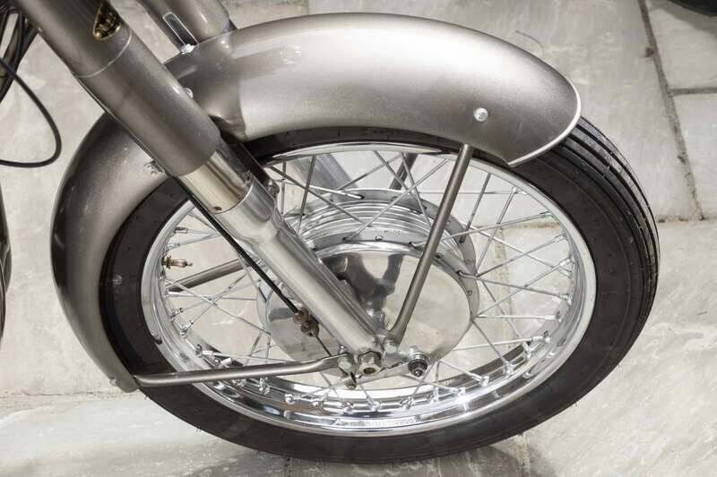 Image 22/40 of Norton Model 30 International (1957)