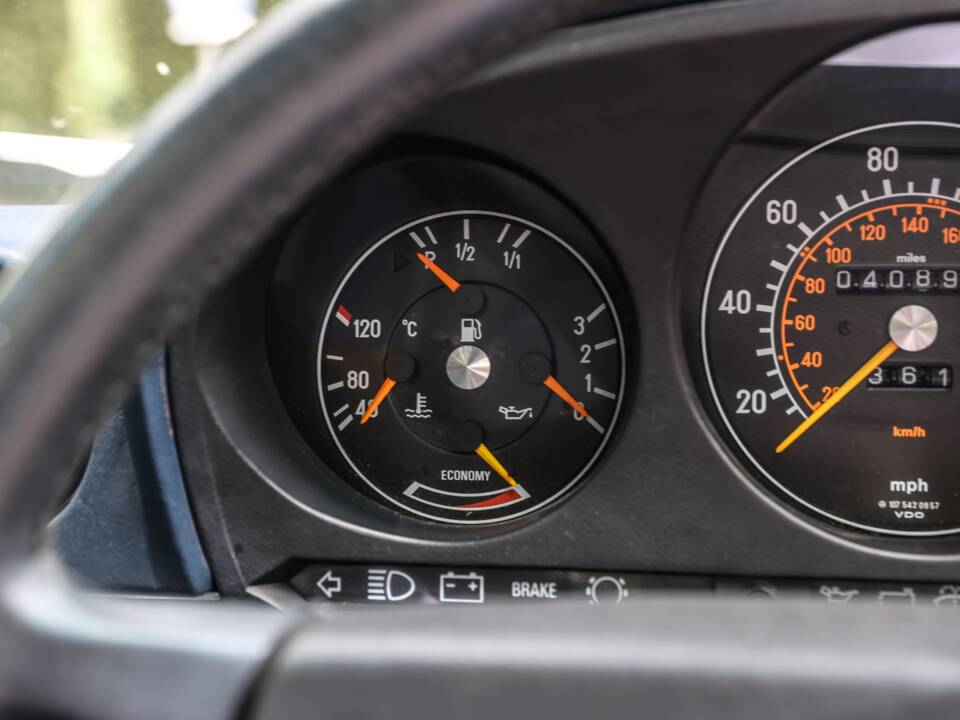 Image 12/43 of Mercedes-Benz 300 SL (1989)