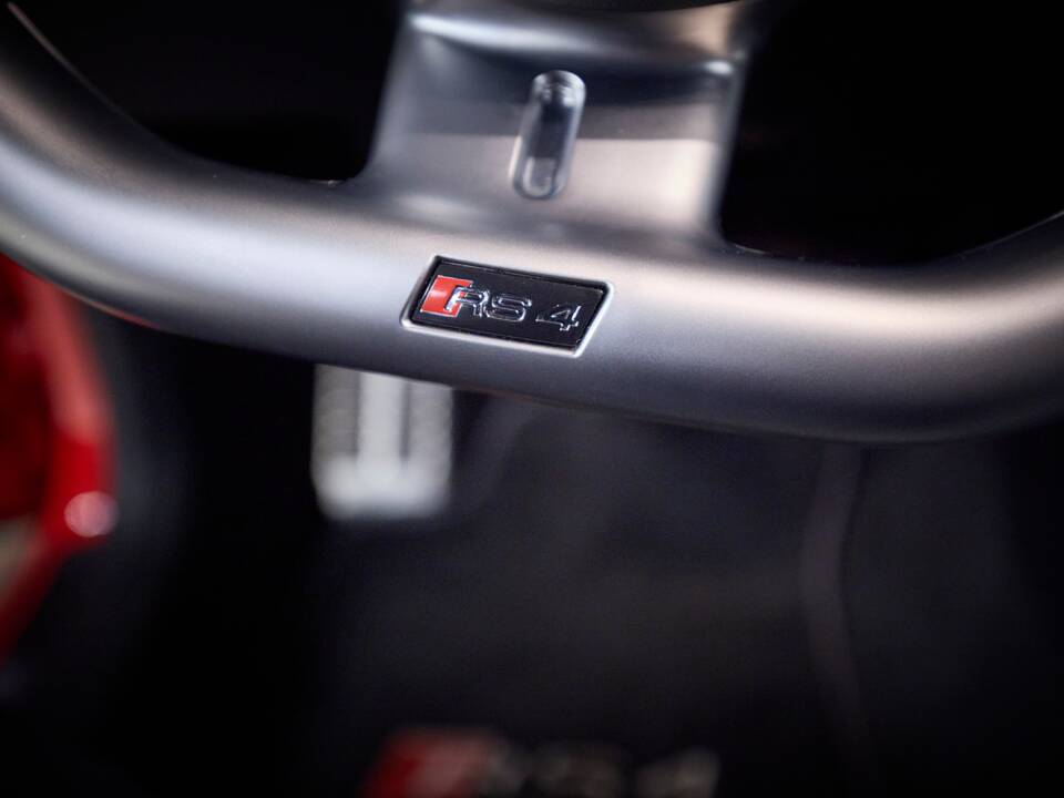 Image 88/95 of Audi RS4 Avant (2006)