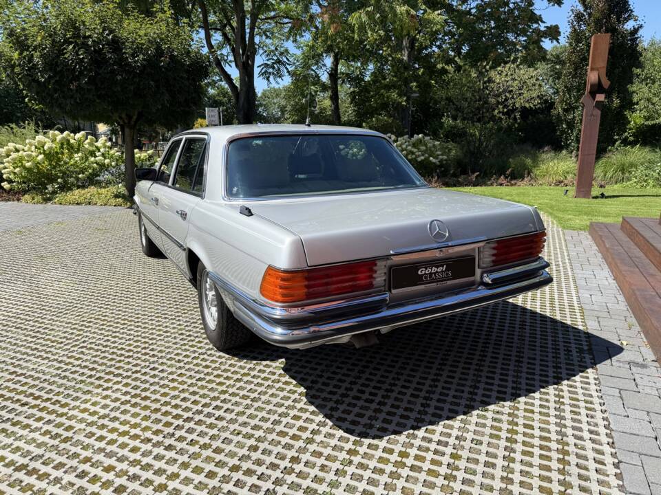 Imagen 8/42 de Mercedes-Benz 450 SEL 6,9 (1975)