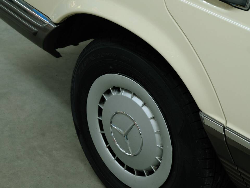 Bild 24/50 von Mercedes-Benz 280 S (1982)