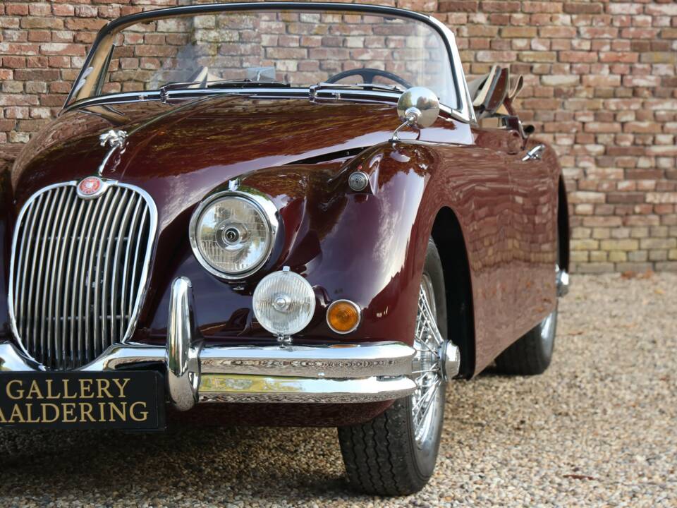 Immagine 28/50 di Jaguar XK 150 SE DHC (1958)
