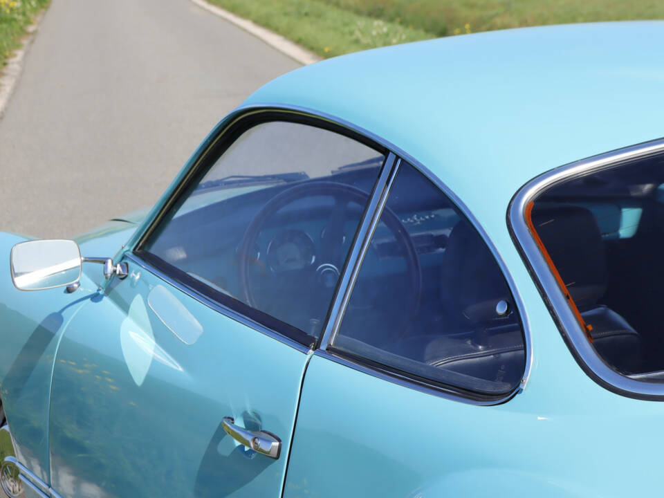 Image 17/50 of Volkswagen Karmann Ghia 1600 (1970)