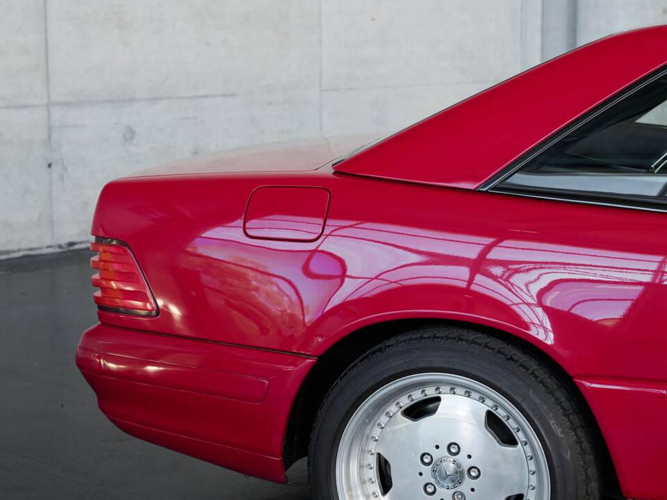 Image 24/50 de Mercedes-Benz SL 500 (1996)