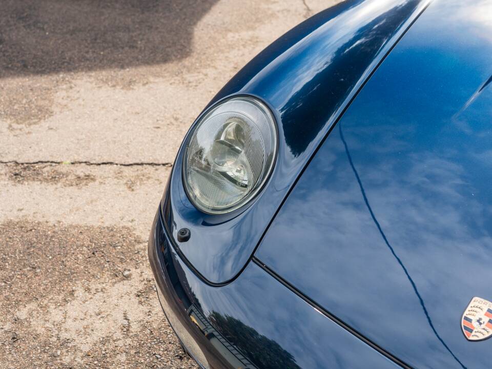 Image 68/68 of Porsche 911 Carrera (1997)