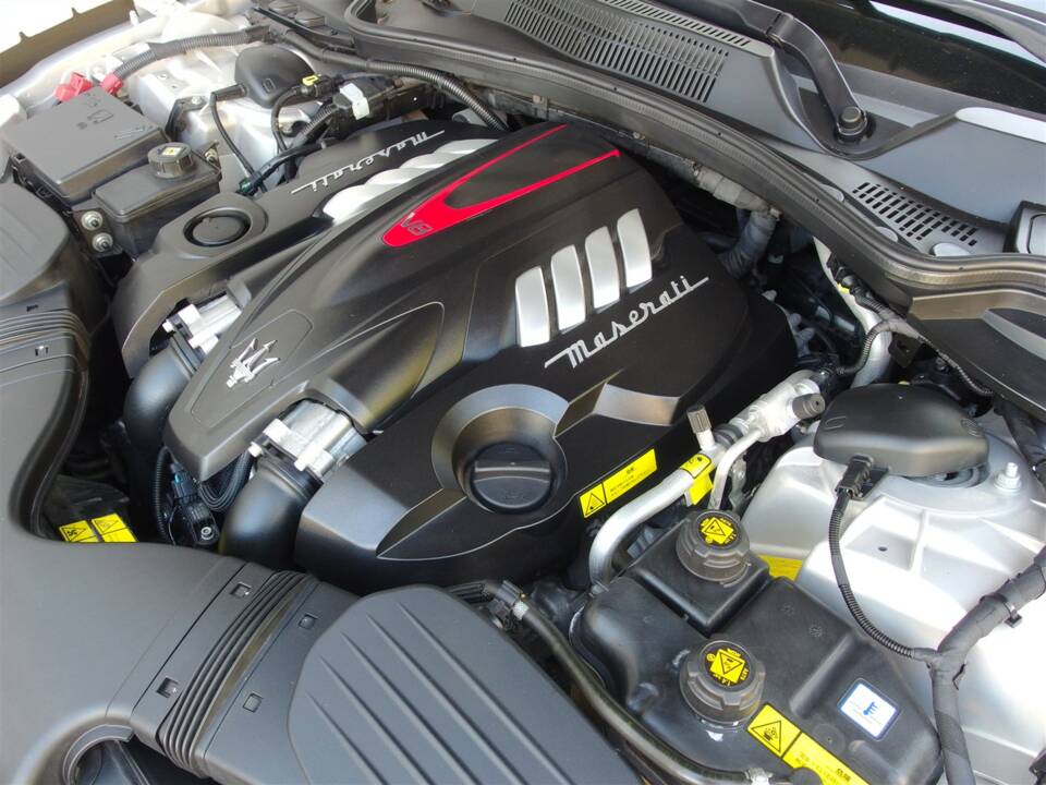 Image 82/99 of Maserati Quattroporte GTS (2014)
