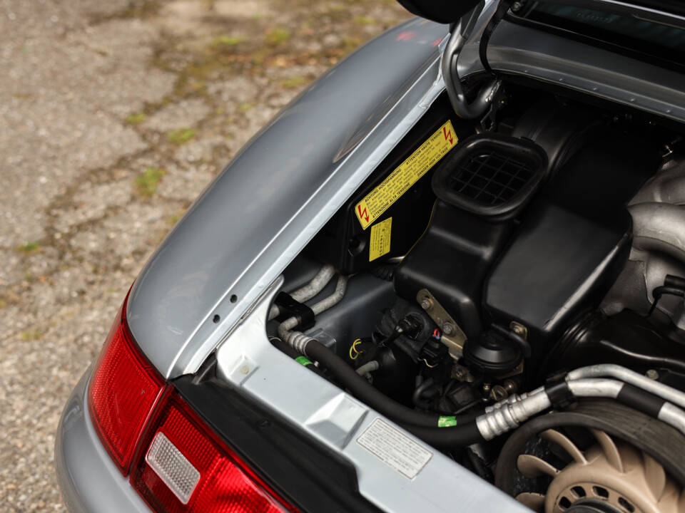 Image 35/90 de Porsche 911 Carrera 4S (1996)