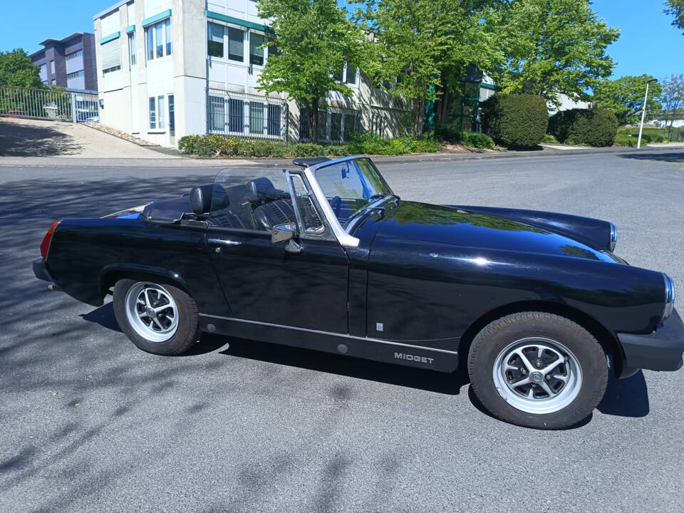 Image 15/29 of MG Midget 1500 (1979)