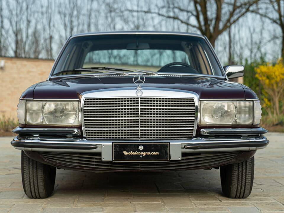 Image 3/50 of Mercedes-Benz 280 SE (1973)