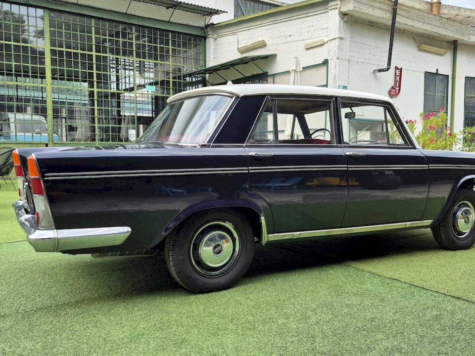 Bild 8/47 von FIAT 2300 (1961)