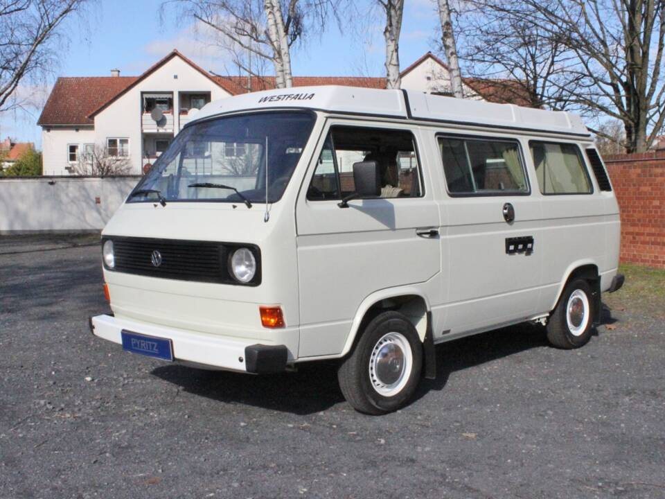Bild 1/24 von Volkswagen T3 Camper 2.0 (1982)