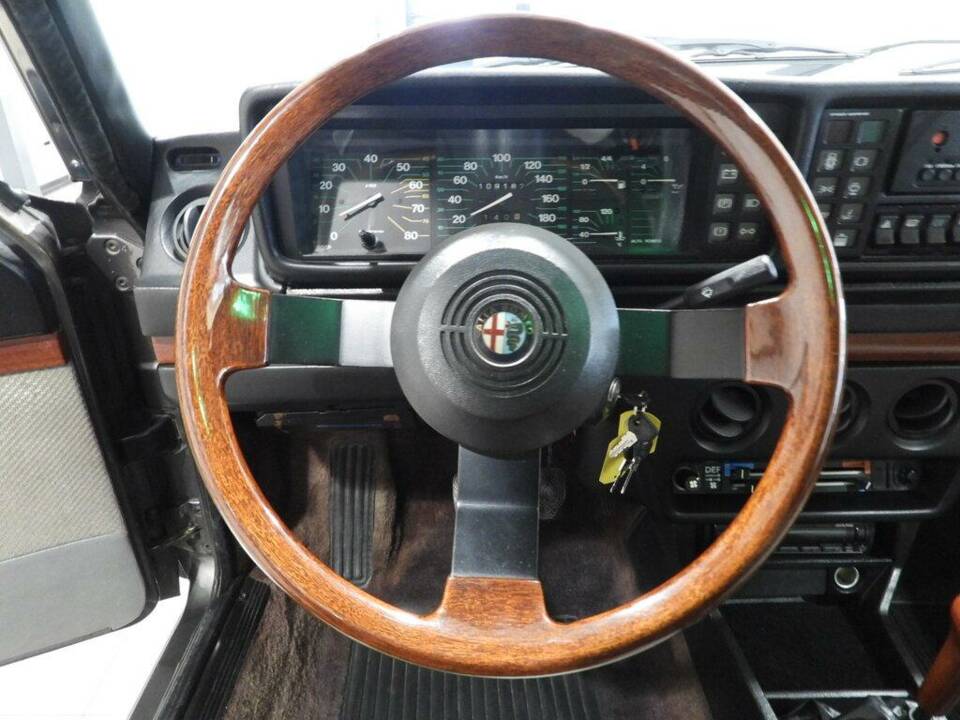 Bild 4/10 von Alfa Romeo Alfetta 2.0 (1985)