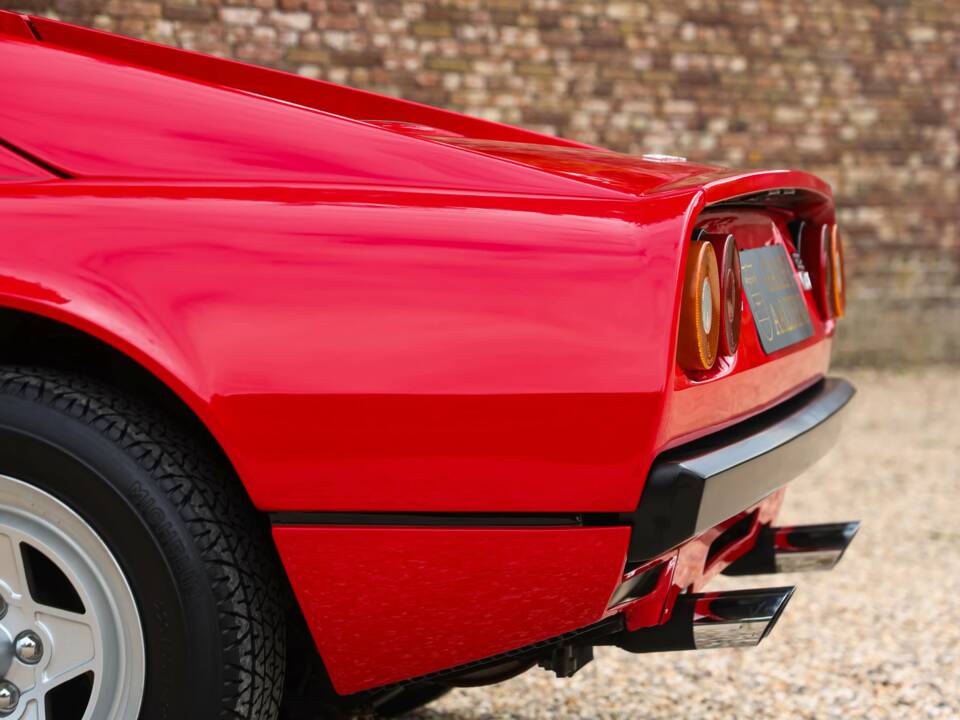 Image 49/50 de Ferrari 308 GTSi (1981)