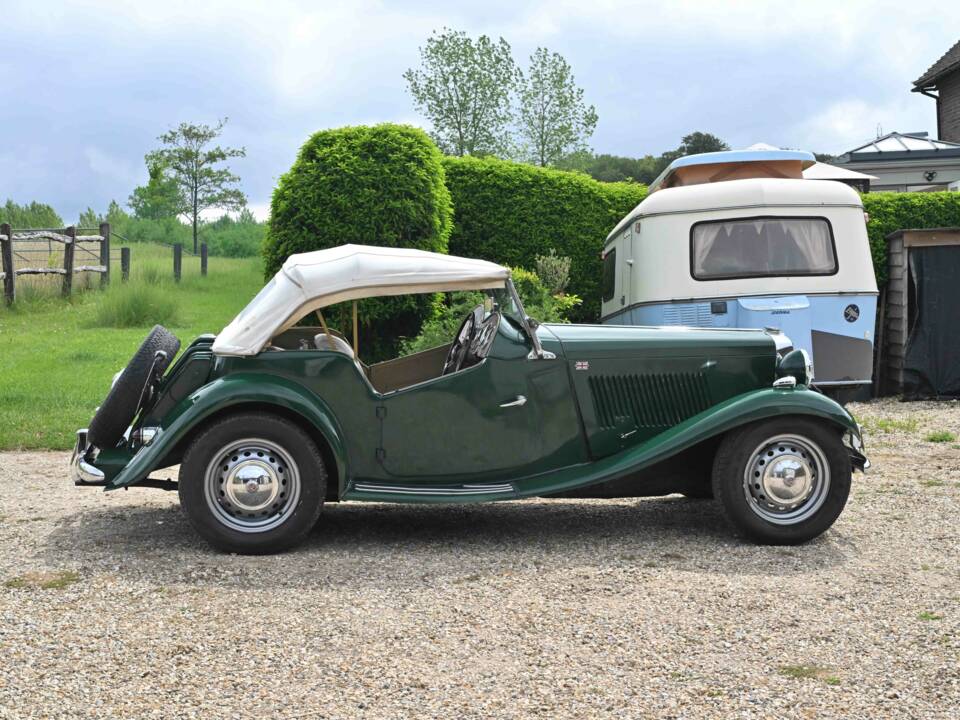 Image 25/50 of MG TD (1953)