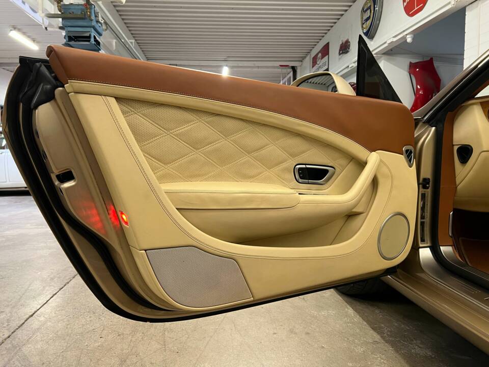 Bild 5/19 von Bentley Continental GTC W12 (2012)