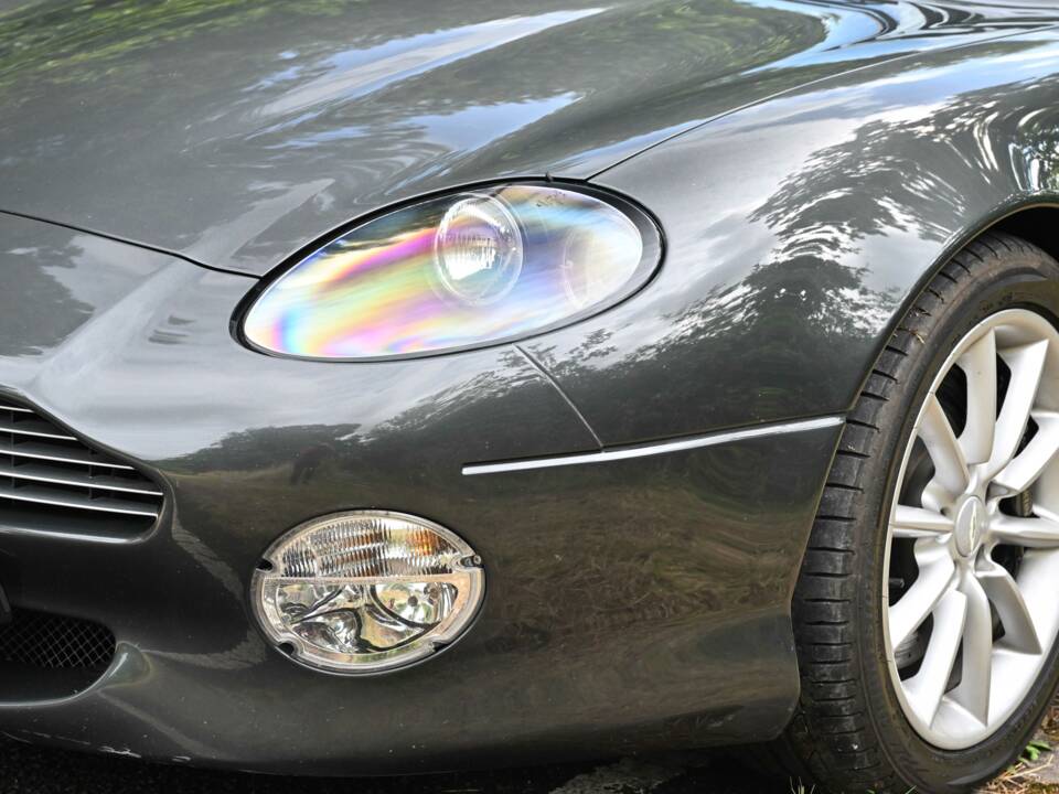Image 19/50 de Aston Martin DB 7 Vantage (2002)