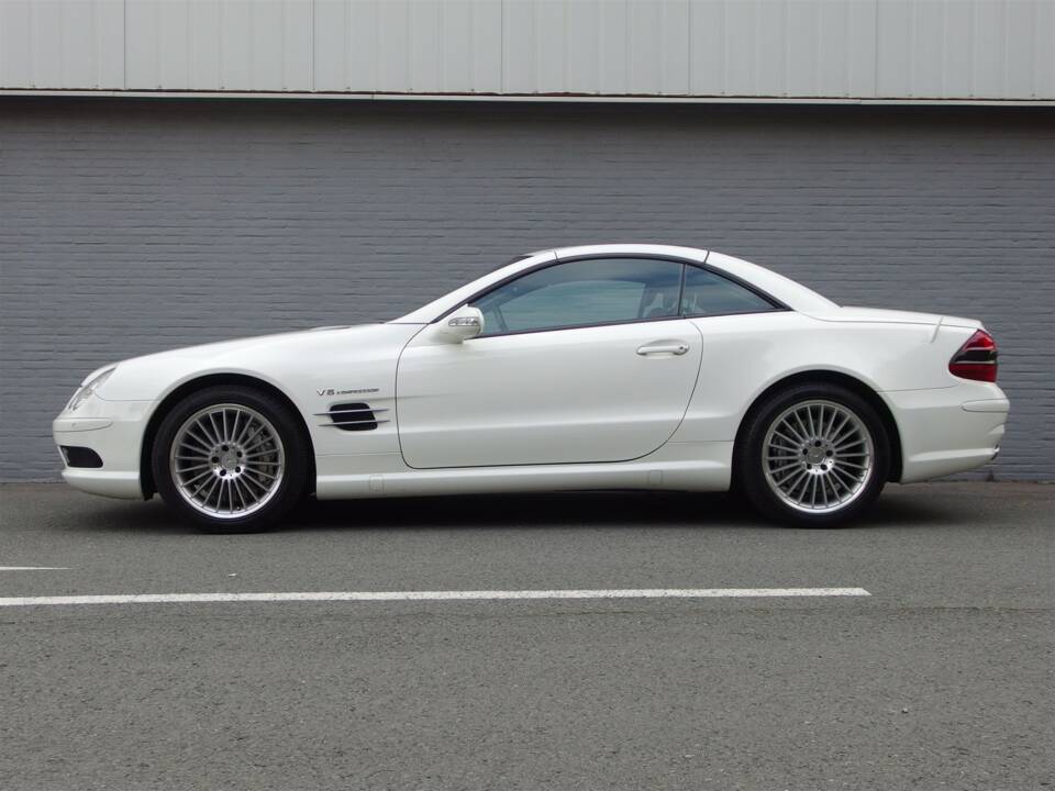 Image 2/97 de Mercedes-Benz SL 55 AMG (2003)