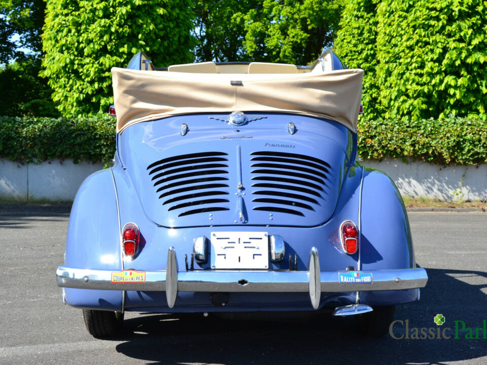 Image 16/50 of Renault 4 CV Décapotable (1954)