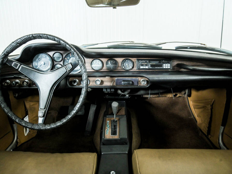 Image 7/50 of Volvo 1800 E (1971)