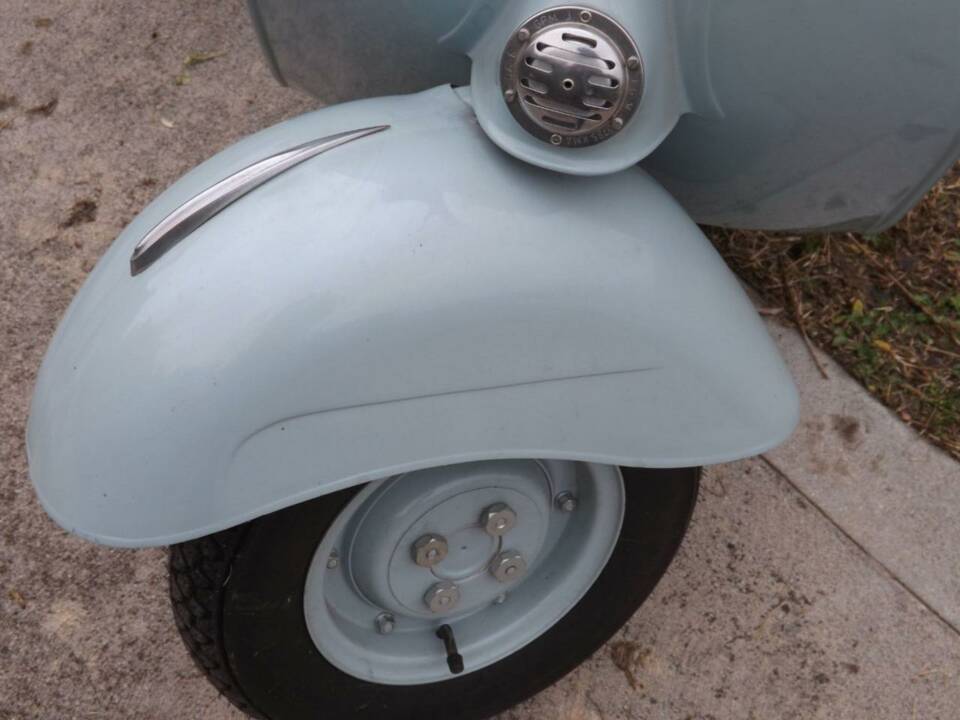 Image 40/50 de Piaggio Vespa 125 (1961)