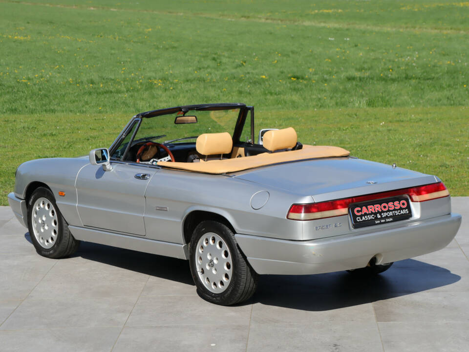 Image 2/50 of Alfa Romeo 2.0 Spider (1992)