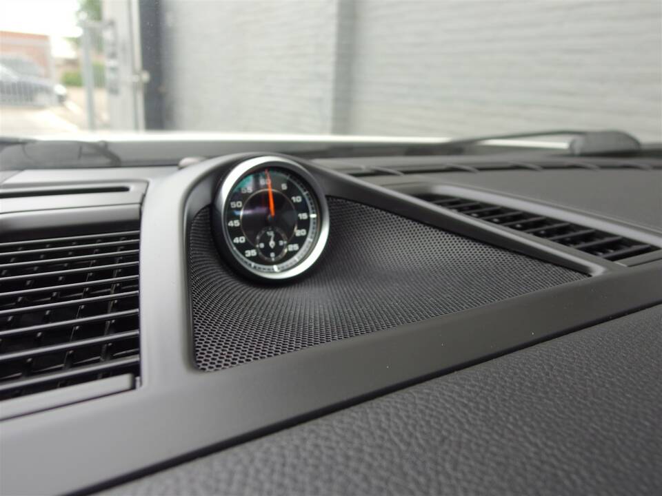 Image 61/98 of Porsche Panamera S (2010)