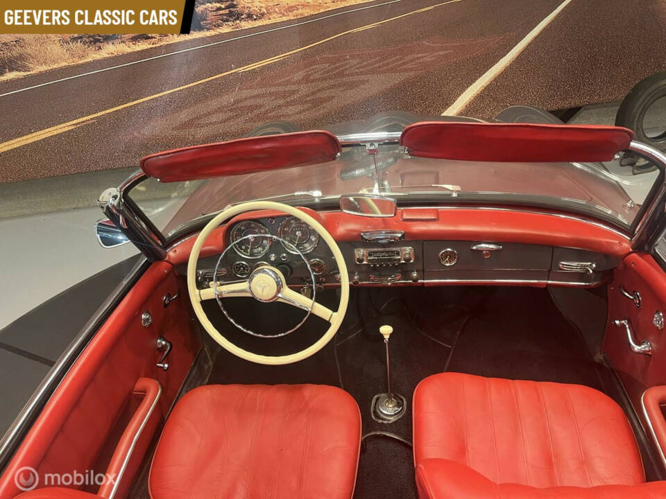 Image 33/50 of Mercedes-Benz 190 SL (1961)