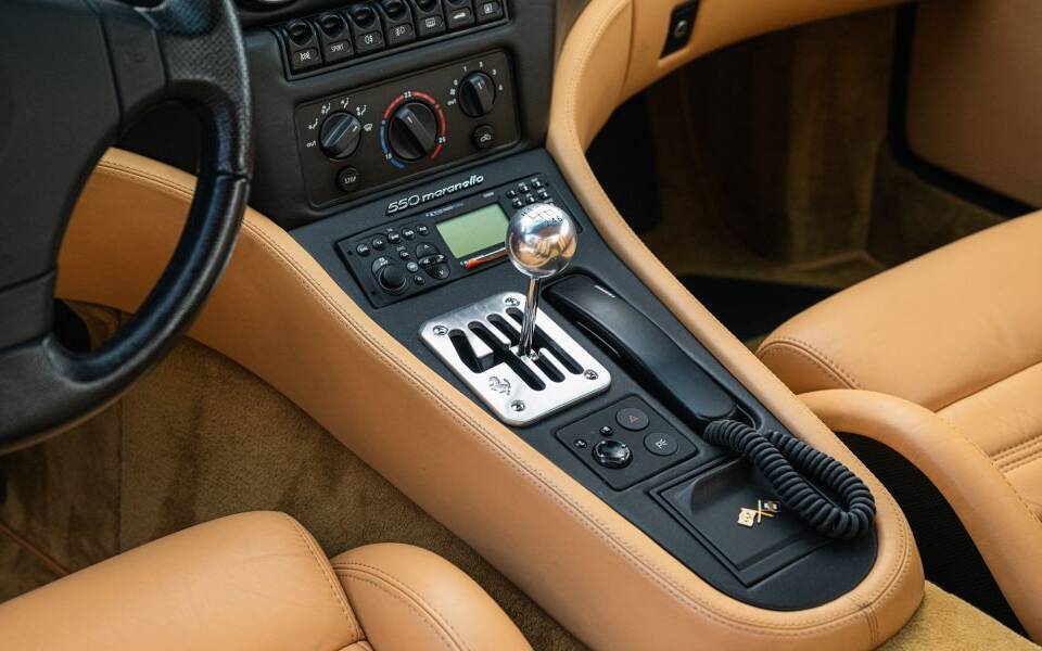 Bild 39/49 von Ferrari 550 Maranello (2000)