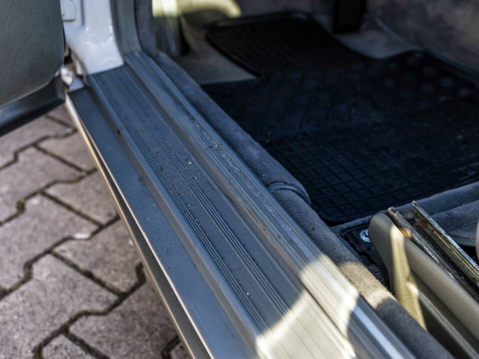 Image 135/175 of Mercedes-Benz 420 SE (1986)