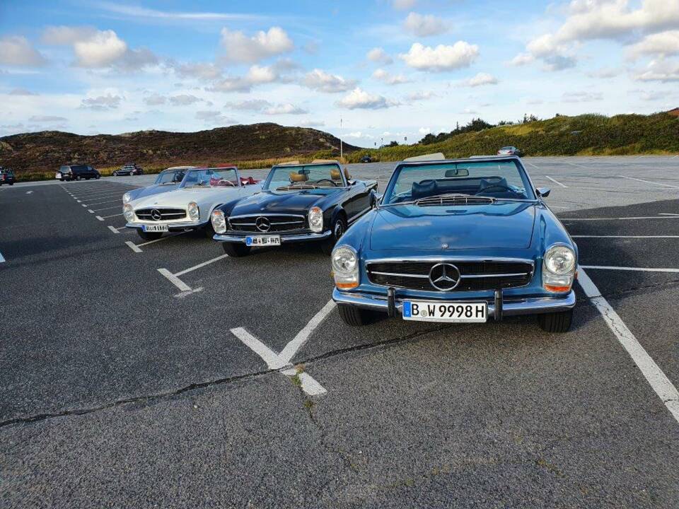 Image 75/83 of Mercedes-Benz 280 SL (1970)