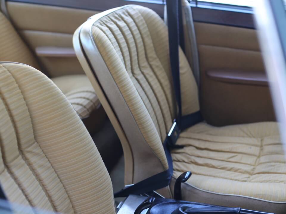 Bild 31/67 von Rover 3500 (1975)