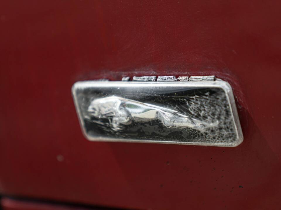 Image 13/50 of Jaguar XJ 6 4.2 (1981)
