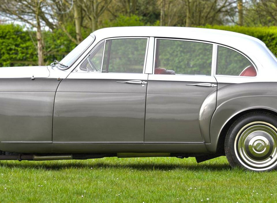 Image 10/50 of Bentley S 2 (1960)